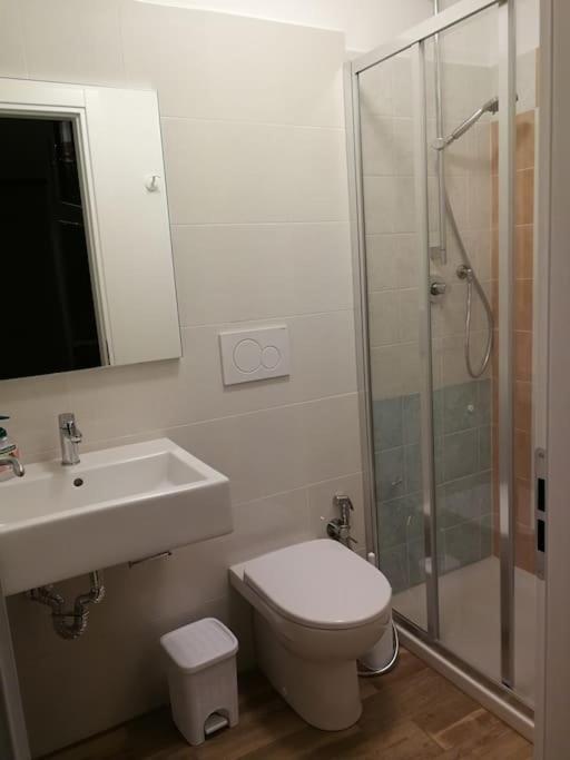 I Chechin - Homy 5 Terre Apartment โวลัสตรา ภายนอก รูปภาพ